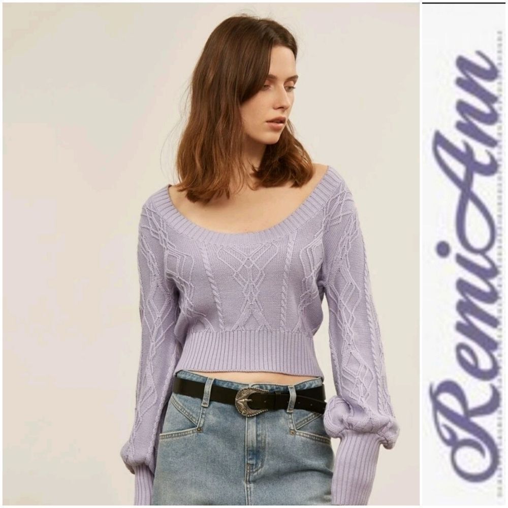 COTTON-BLEND SCOOP NECK CROP SWEATER